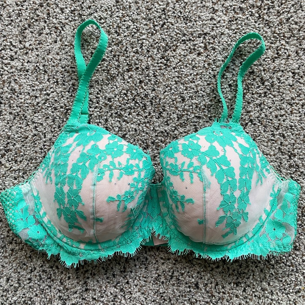 Green Lace Embroidered Bra & Bikini Set - Women Intimates - Picture 7 of 7